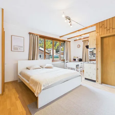 Comfortable With Balcony And Panoramic View * Saas-Grund