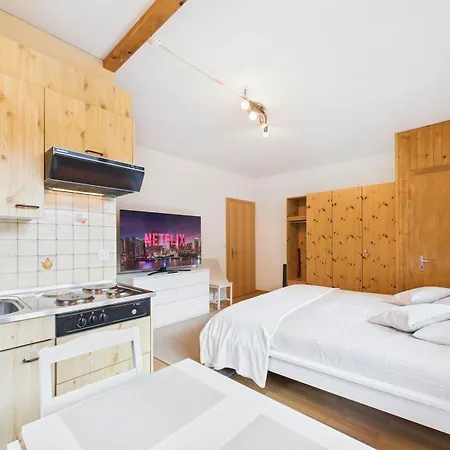 Comfortable With Balcony And Panoramic View Saas-Grund