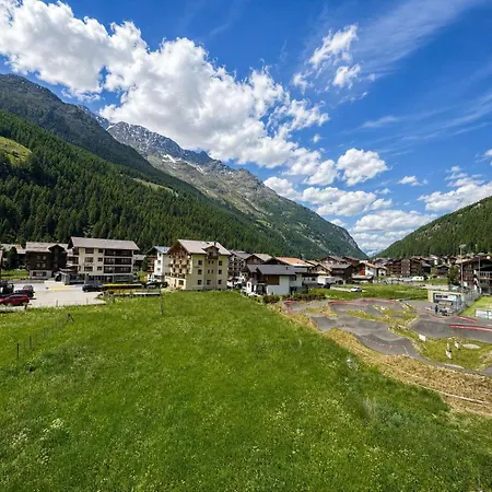 Comfortable With Balcony And Panoramic View Apartman