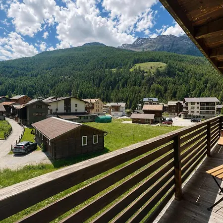 Comfortable With Balcony And Panoramic View Apartman Saas-Grund
