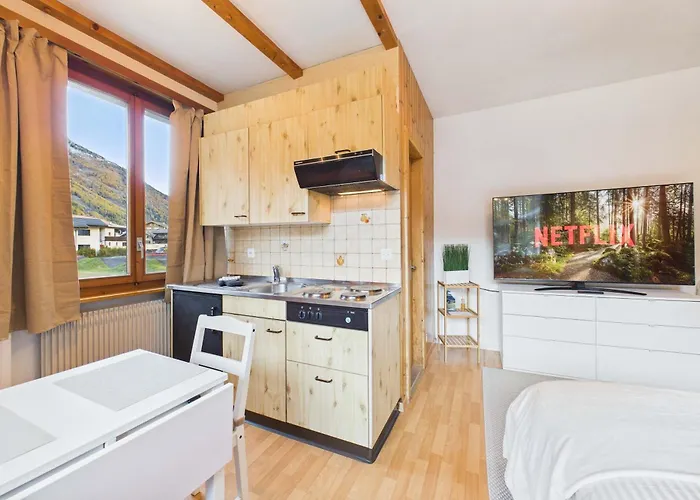 Comfortable With Balcony And Panoramic View Apartment *