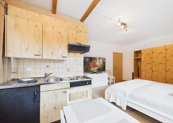 Comfortable With Balcony And Panoramic View Saas-Grund